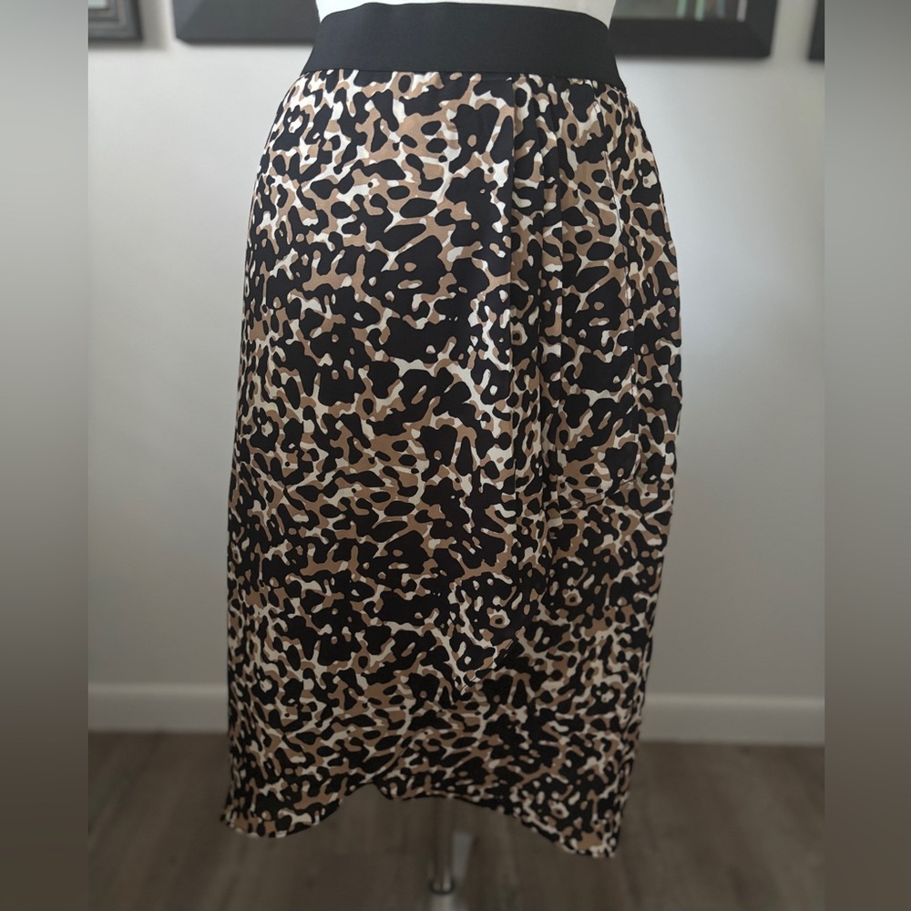 Dress barn, Leopard print skirt, size small